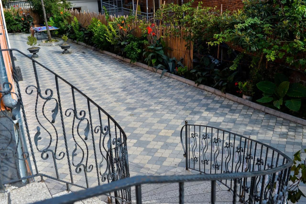 Гостевой дом Orange Guesthouse Кутаиси-19